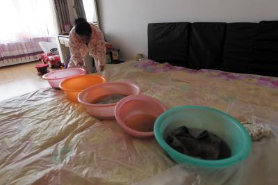 衡南楼上漏水，住户失联，小区没物管，业主维权难！律师来支招……